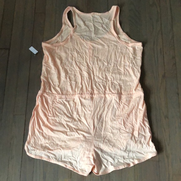 NWT Gap peach and white romper - Picture 8 of 9